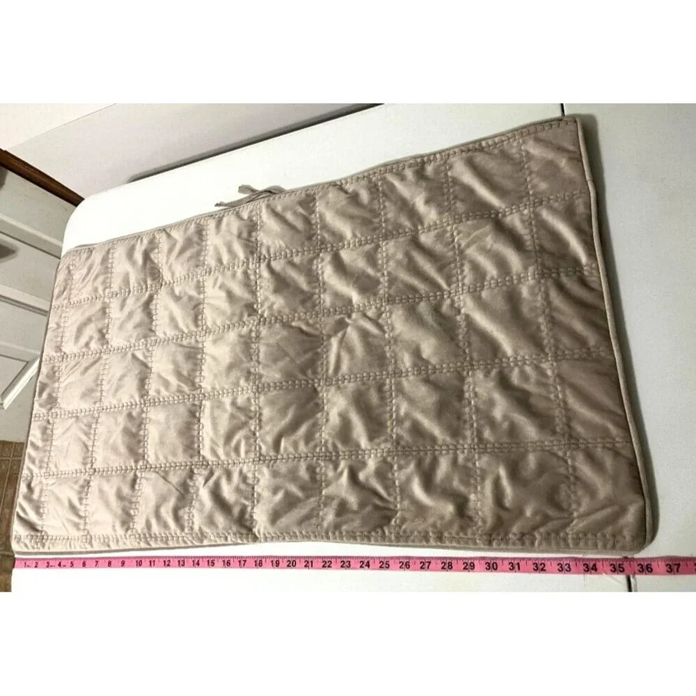 Brooks Brothers Single Pillowcase‎ Beige Square Theme Minimalist Home Aesthetic